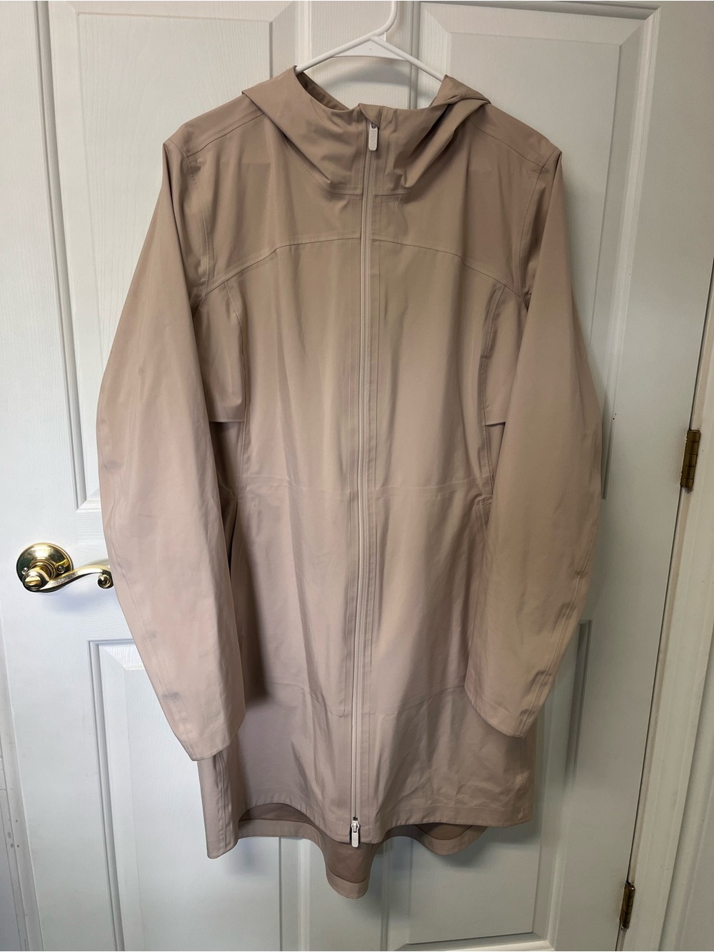 lululemon athletica Women's Hooded Raincoat in Trench